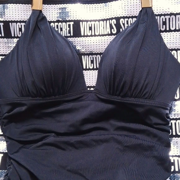 Victoria's Secret Swimsuit - Picture 9 of 13